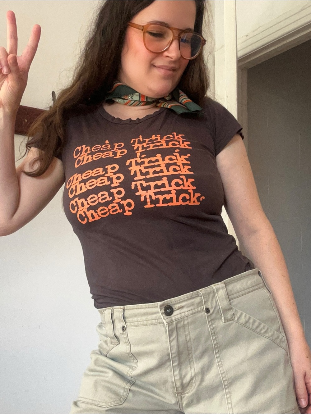 Vintage Cheap Trick band concert T-Shirt 1981 on the back - Picture 3 of 15